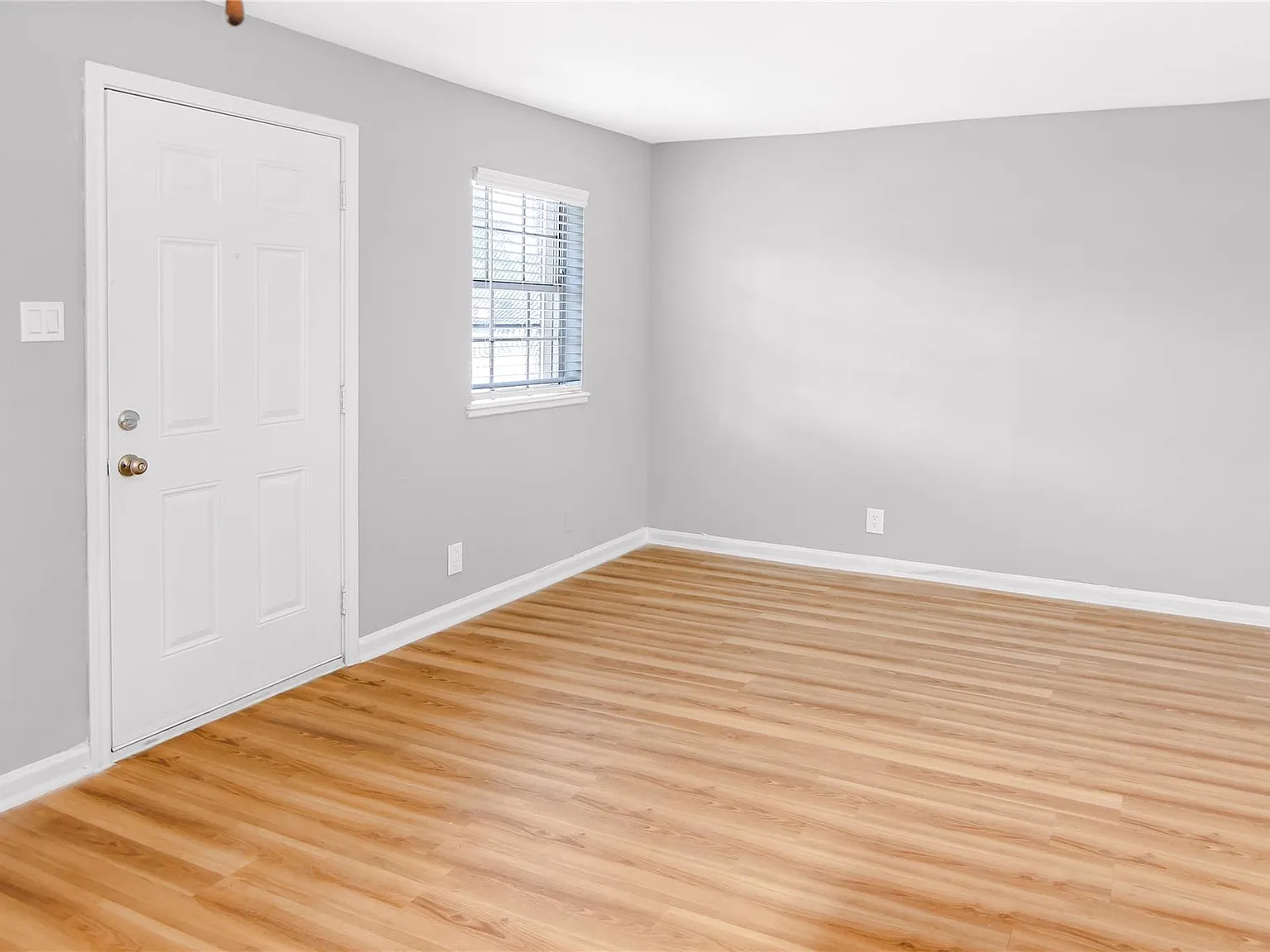 1 bed, 1.0 bath, 680 sqft, $1,050 — Photo 4