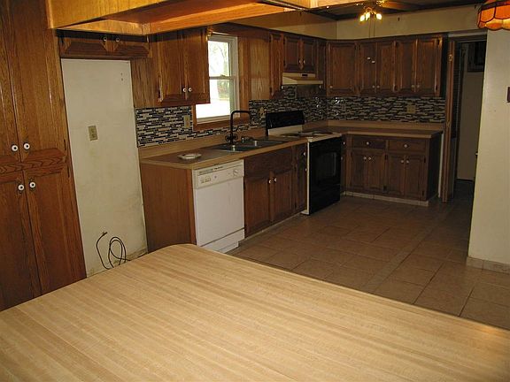 2nd image of 7205 Pam Dr