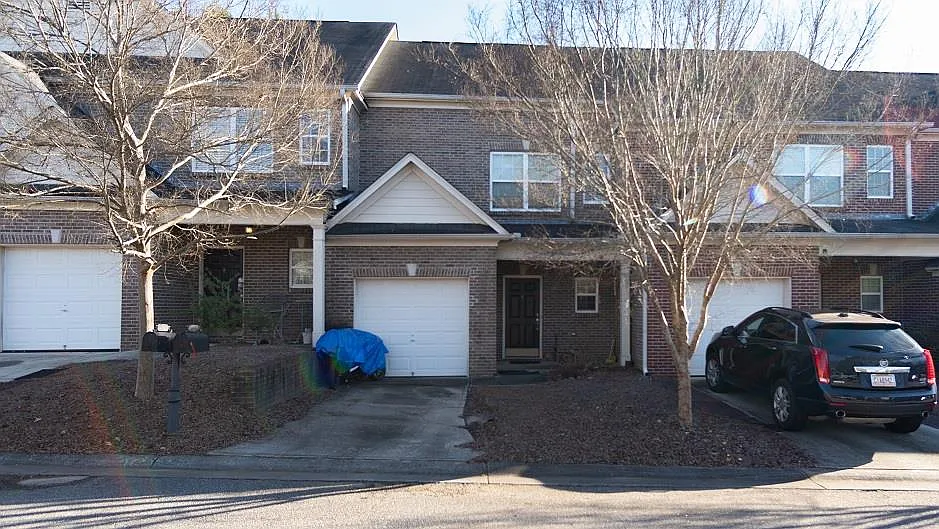 69 Granite Way photo 1
