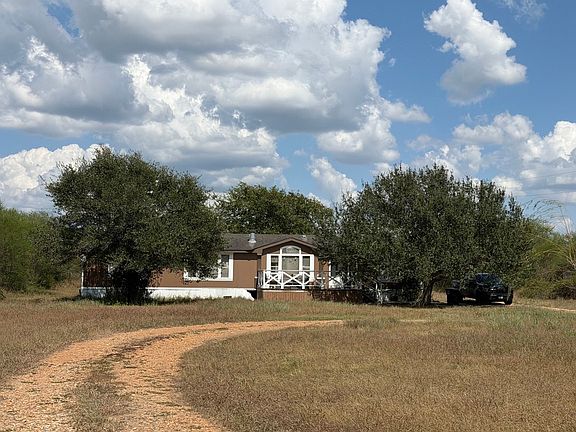 3rd image of 3546 Burroughsville Rd