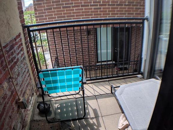 5th image of 1513 N Western Ave APT 206