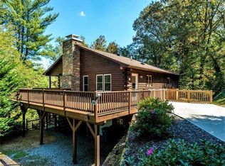 125 Chimney Glen Dr, Hendersonville, NC 28739