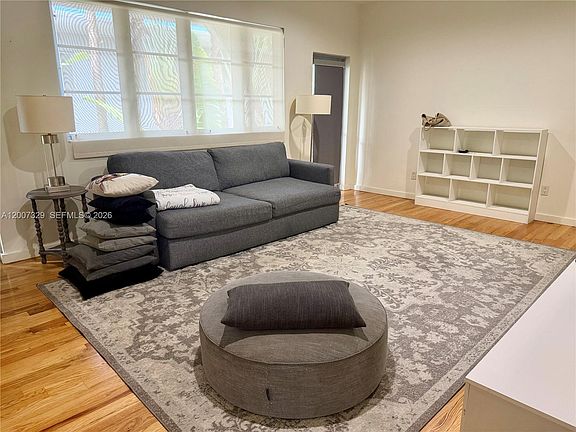 3rd image of 1551 Lenox Ave APT 7