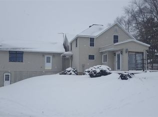 19842 210th St, Saint Olaf, IA 52072