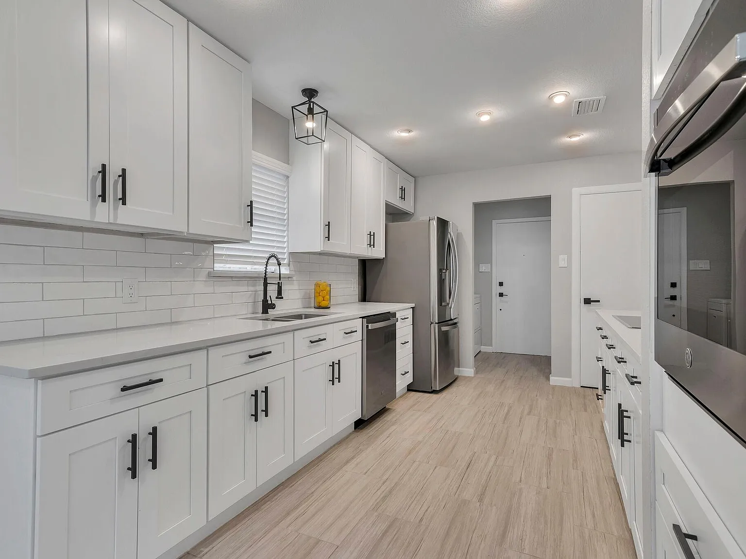 3 bed, 1778 sqft, $2,850 — Photo 2