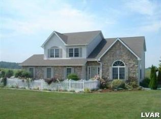 24 Sunny Ridge Ct, Kutztown, PA 19530