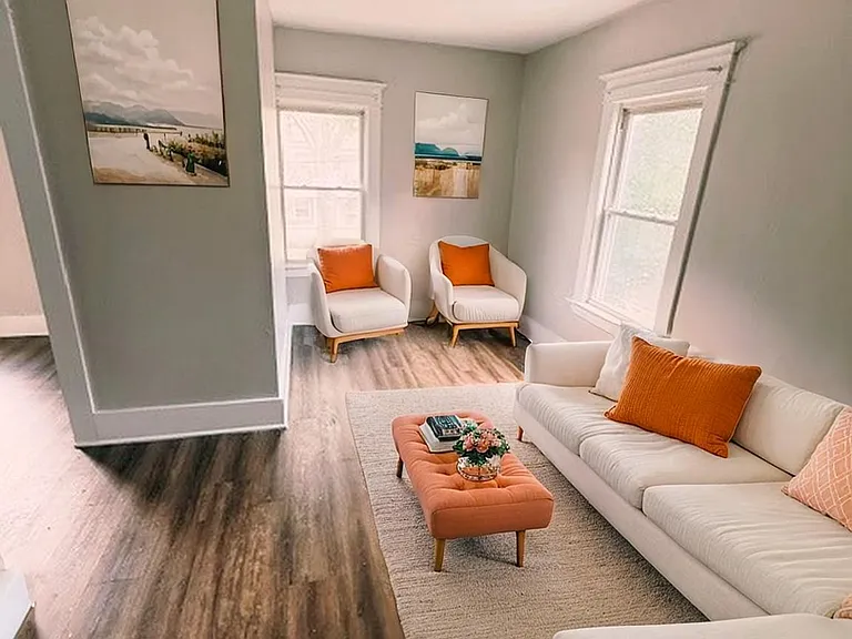 111 Gunnison Ave SW — Photo 1
