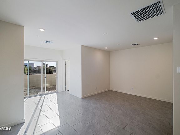 4th image of 2235 W LAURIE Lane
