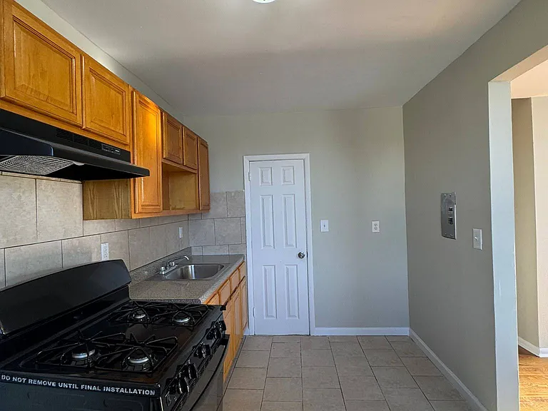 77-79 N 9th St #14 — Photo 2