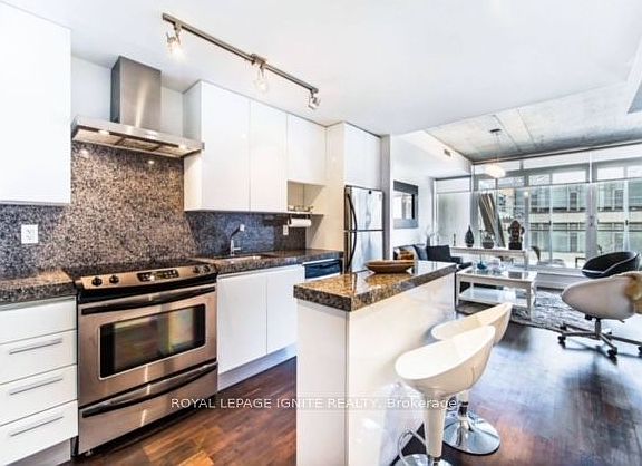 4th image of 75 Portland St #406