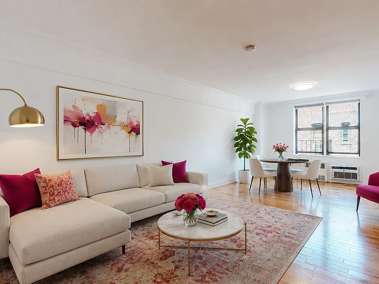 305 W 13th St #6N — Photo 1