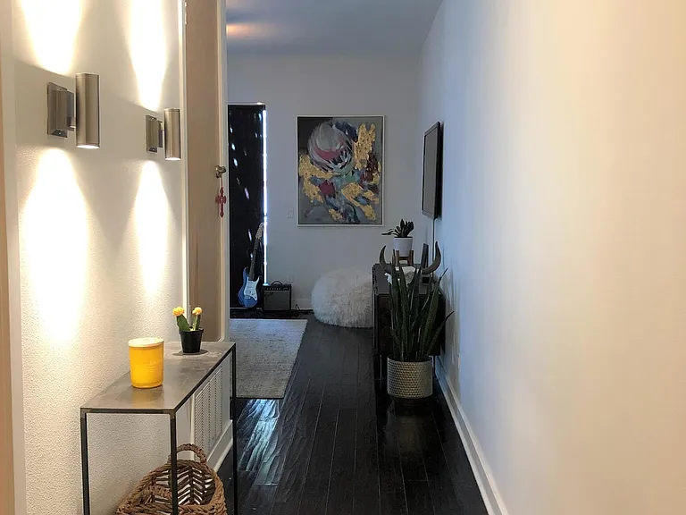 395 E 4th St #21 — Photo 6