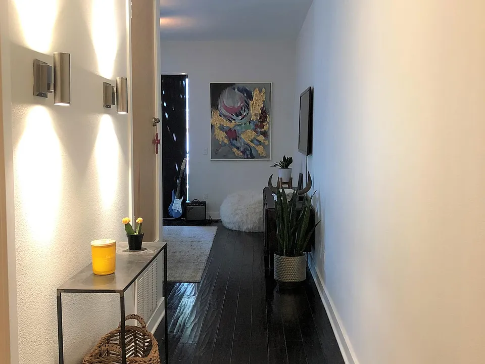 395 E 4th St #21