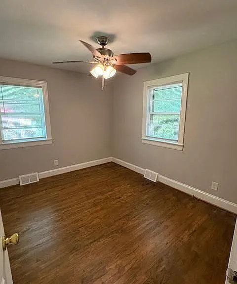 114 N Meade St #B — Photo 11