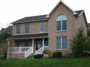 535 Hickory Ln, Houston, PA 15342