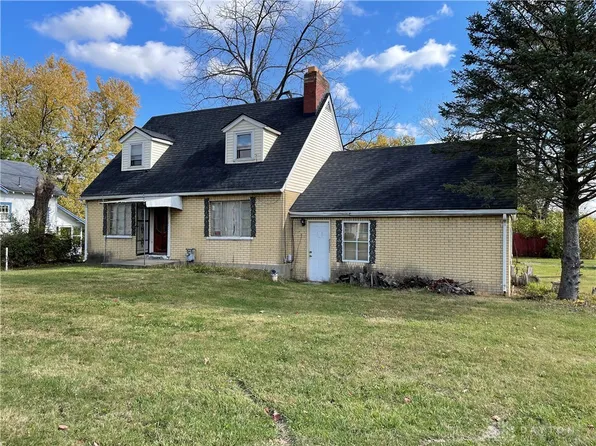 2512 Harshman Rd, Dayton, OH 45424