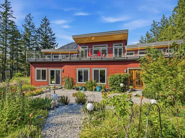 12899 Sunshine Coast Hwy, Sunshine Coast, BC V0N 2H1
