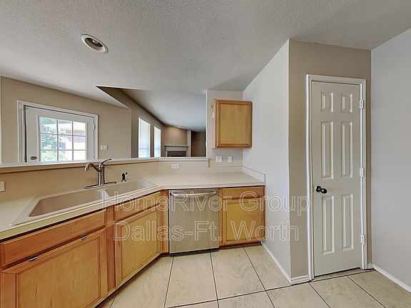 5th image of 513 Covent Garden Pl