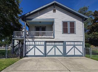 1117 37th St, Galveston, TX 77550