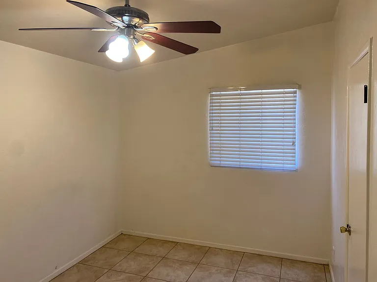 1415 E Elm St #1 & 2 — Photo 13