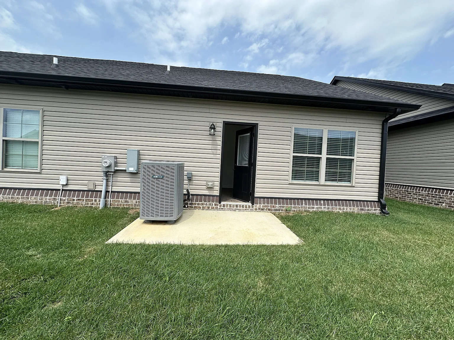 3 bed, 1200 sqft, $1,495 — Photo 2