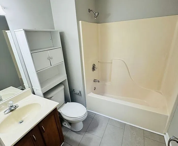 1221 Overton Ln — Photo 13
