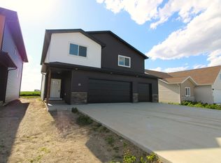 717 Driscoll Ave, Surrey, ND 58785