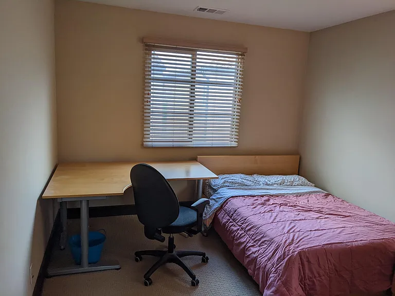 1208 Jardine Ct — Photo 10