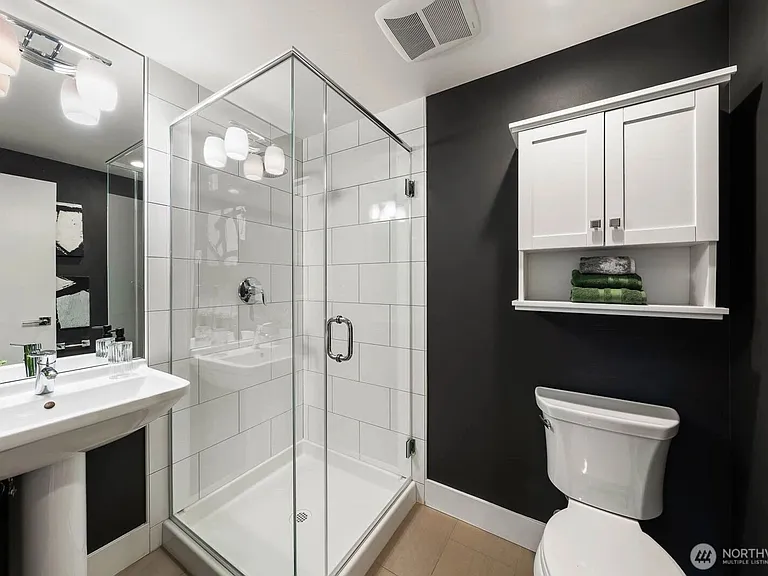 315 W Galer St #102 — Photo 15