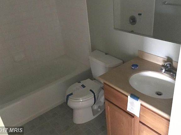 3rd image of 1 Silverwood Cir APT 9