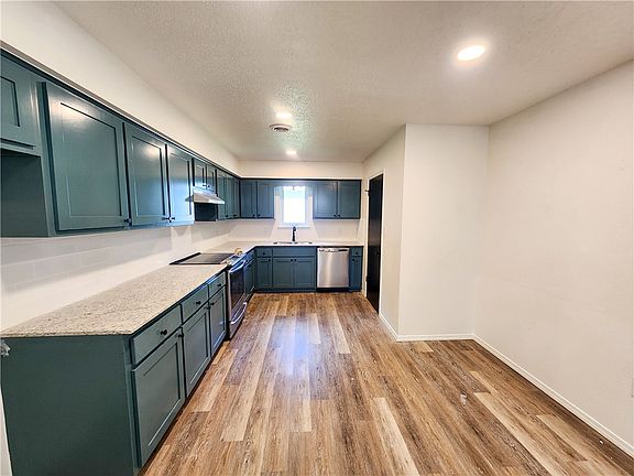 5th image of 3055 N Loxley Ave