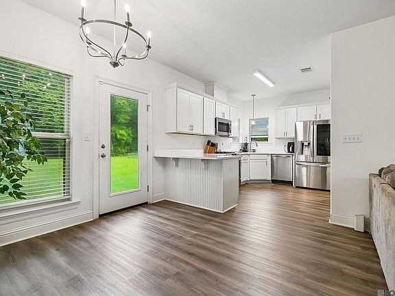 4th image of 10332 Cloudland Dr