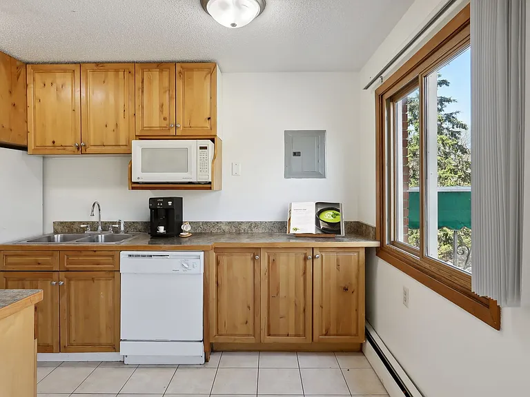 Unity View Apartments - 476 75th Ave NE — Photo 4