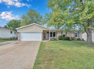 11 Sunny Hill Blvd, Saint Peters, MO 63376