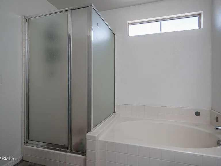 16006 W Lincoln St — Photo 10