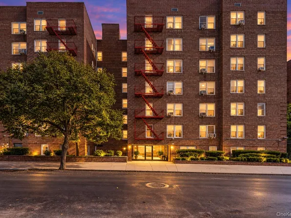 33-25 90 Street #1G, Jackson Heights, NY 11372