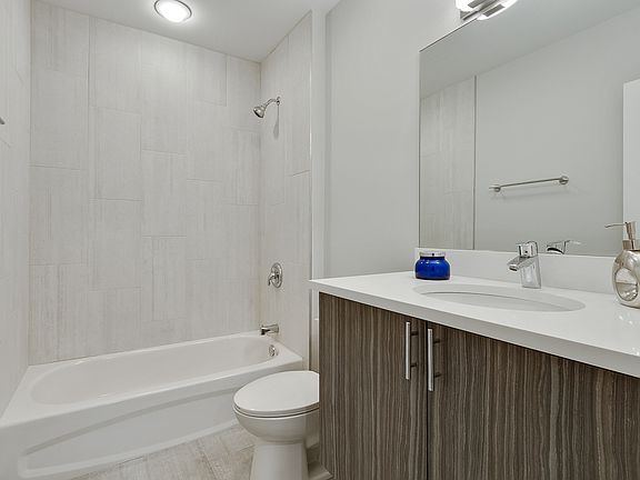 4th image of 2622 1/2 N Rockwell St #3