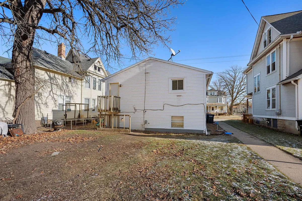 Building Photo - 1007 Jackson St