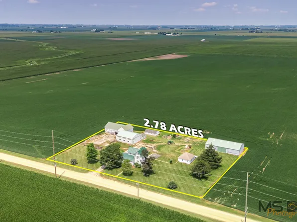 13441 Bastian Rd, Hinckley, IL 60520