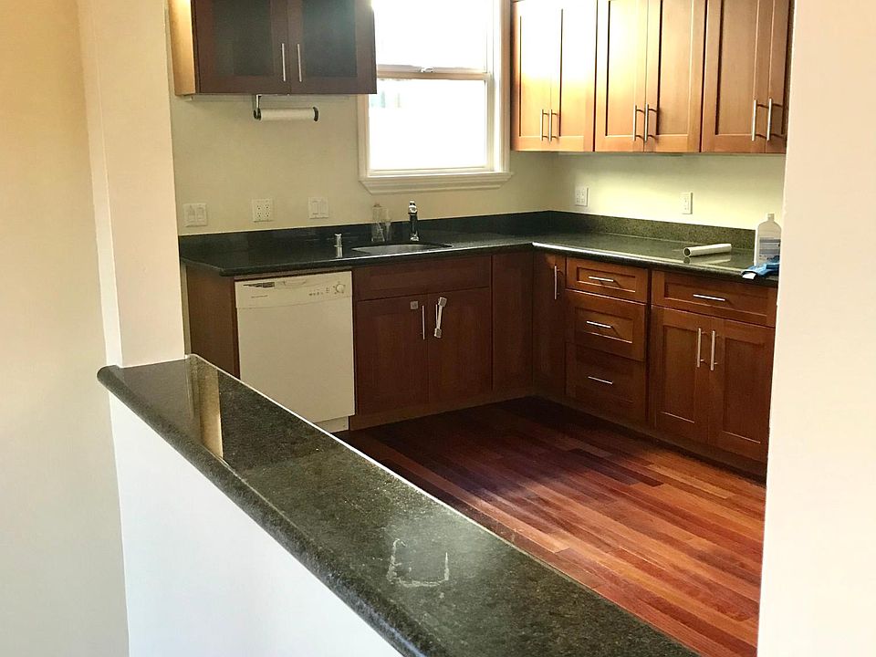 1st image of 219 Cortland Ave