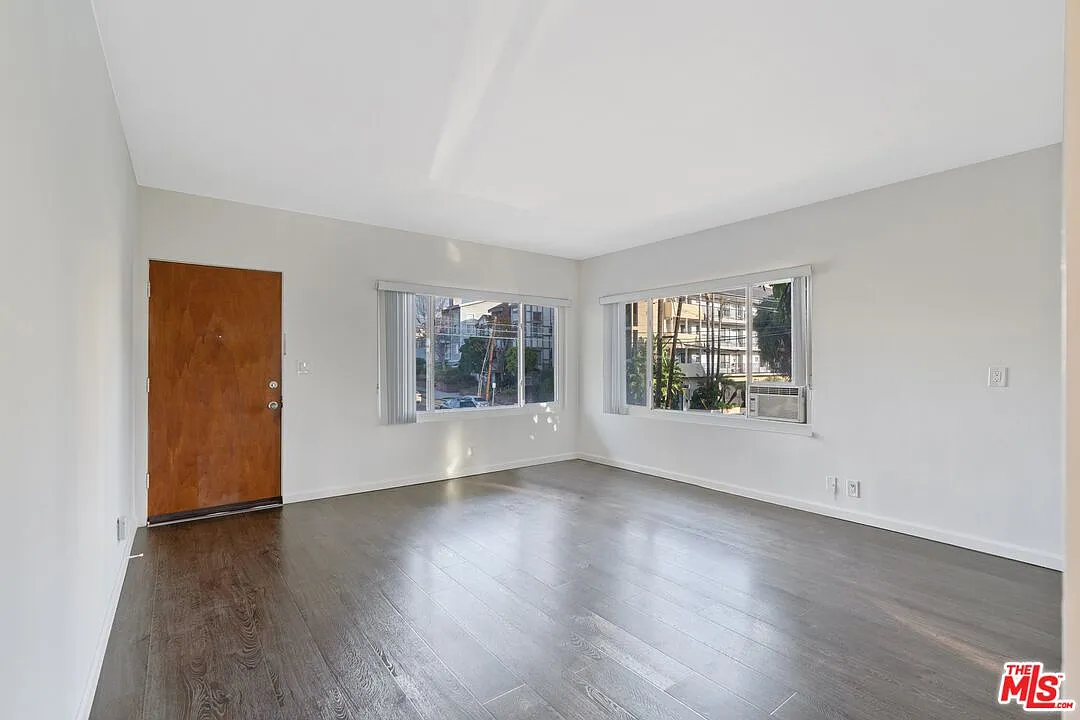 2 bed, 1.0 bath, 918 sqft, $2,795 — Photo 4