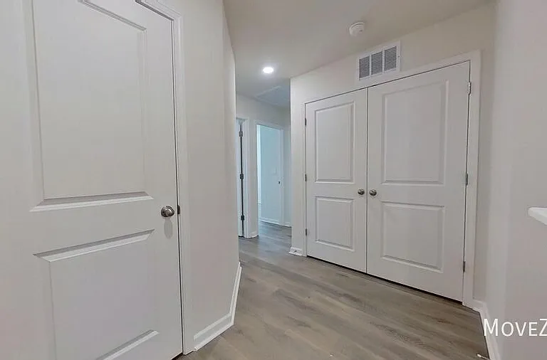 5403 Avery Dr — Photo 17