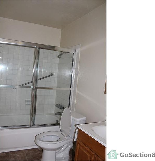 2nd image of 1430 Alamo Dr APT C