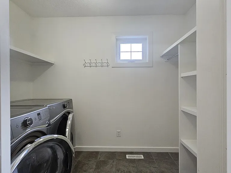 158 Masters Point SE — Photo 15