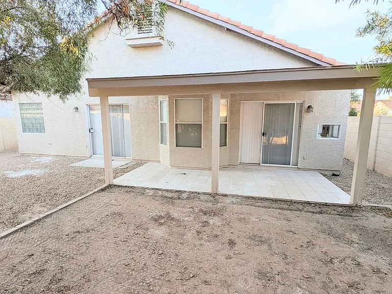 2325 E Lakecrest Dr — Photo 26