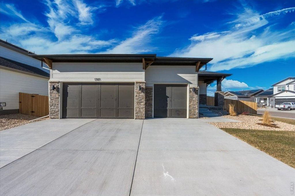 864 Doubleleaf Dr