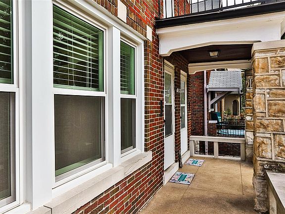 3rd image of 7145 Dartmouth Ave