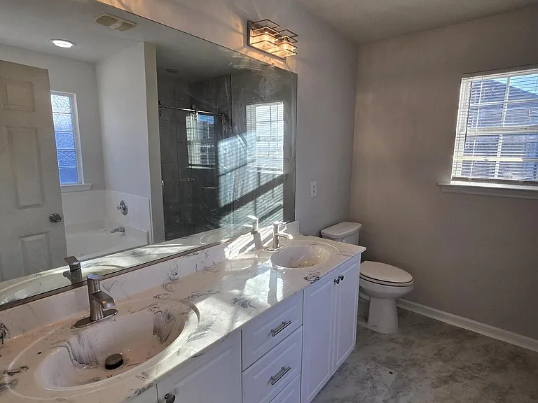 639 Lory Ln — Photo 24