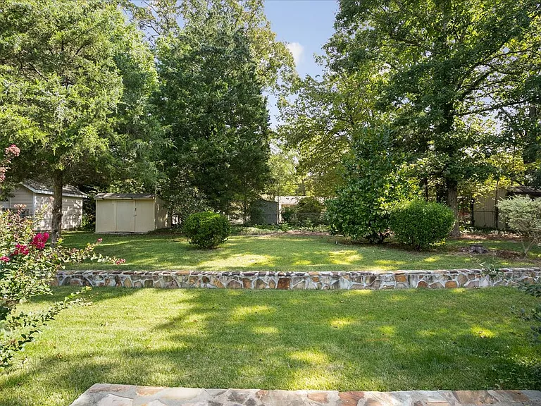 1607 Burnley Dr — Photo 50