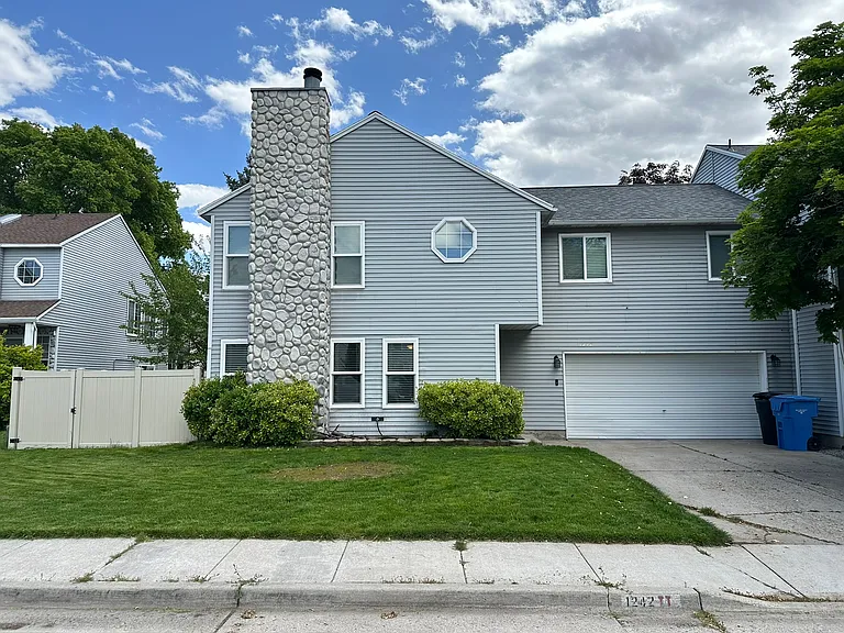 1242 E Freshman Cir — Photo 1